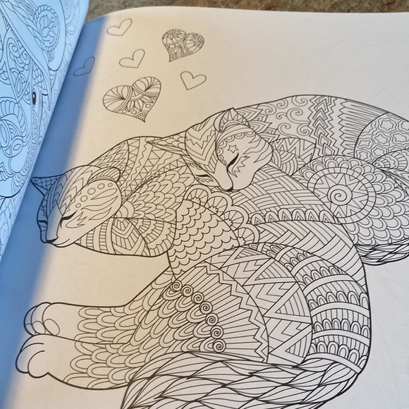 cuddly Animals colouring book. New - Picture 5 of 7